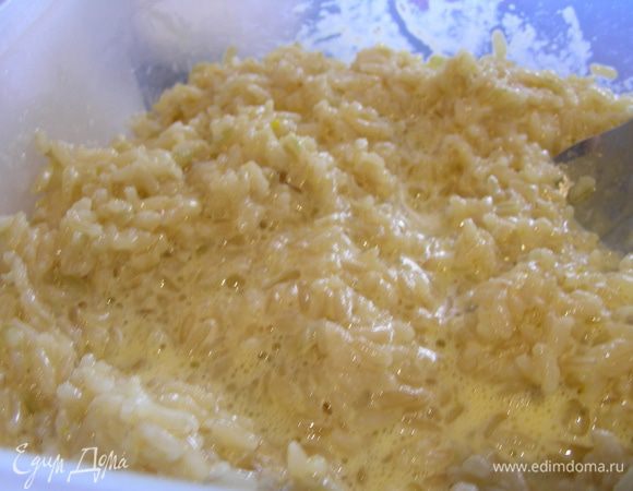 Перемешиваем их с рисом.