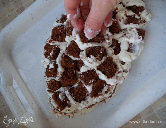 Между кубиками можно уложить орехи, цукаты, вишню без косточки... Поставить в холодильник. 