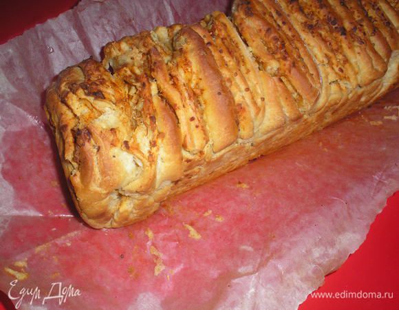 Выпекаем в ранее разогретой духовке при темп.180 гр 50 минут. Где-то после половины времени выпечки накрываем тесто фольгой чтобы избежать подгорания верха. Остужаем и можно отламывать по кусочку!