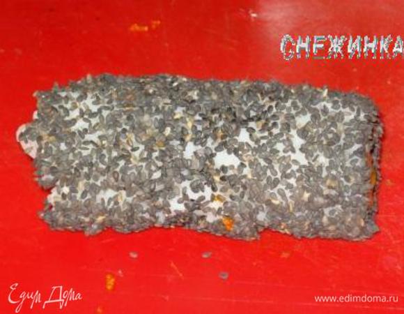 P.S. Если Вы не большой любитель икры летучей рыбы можно «запанировать» ролл в кунжуте)