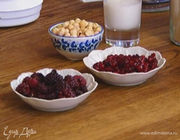 Ягоды заранее разморозить.