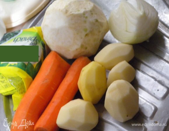 Сварить в небольшом количестве бульона сельдерей и картофель и лук. Кто не видел "мой" бульон - заходим и смотрим http://www.edimdoma.ru/retsepty/36268-bulon-po-e-i-molohovets 