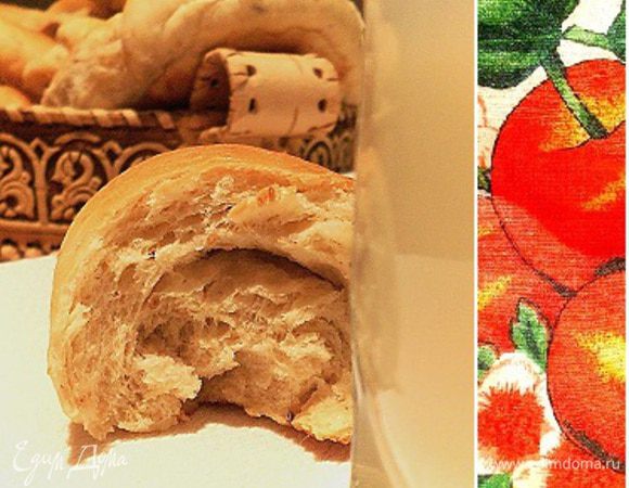 Булочки остудить и подавать с теплым молоком, крепким кофе или чесночным борщичком
Приятного булкопоедания :))