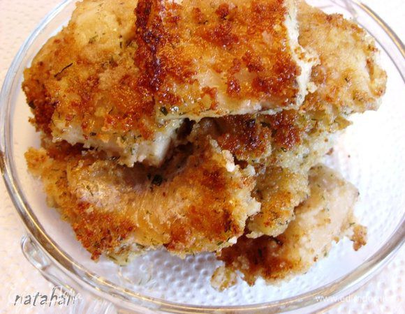 Всё готово! Выложить готовую рыбку на блюдо. Она хороша как горячая так и холодная. Приятного аппетита!