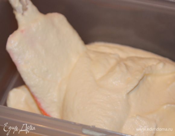 Разложить мороженое по контейнерам. Убрать в морозилку на 8 часов. 