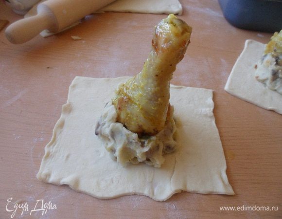 На начинку устроить голень