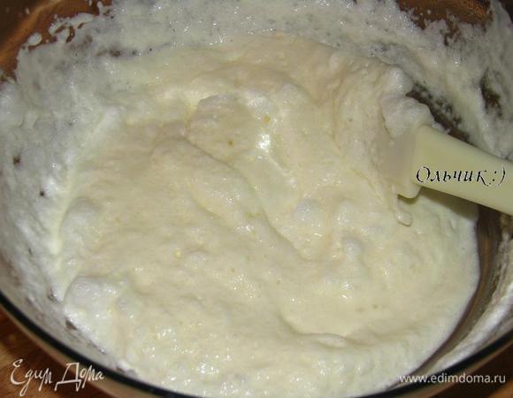 Перемешиваем лопаткой.