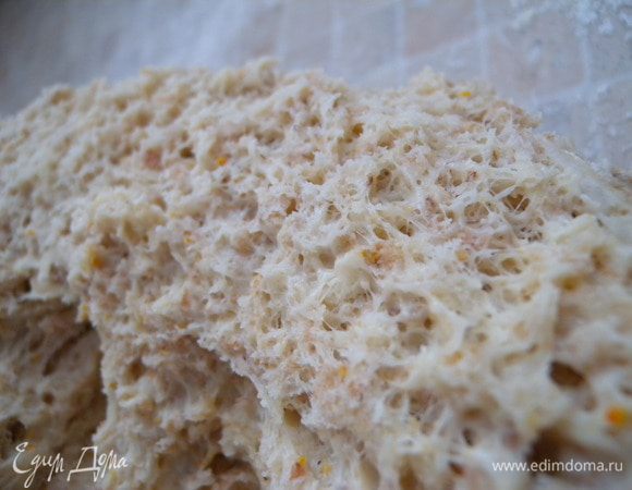 Вот такое вот красивое тесто через 1.5 часа. Вымесить еще раз. 