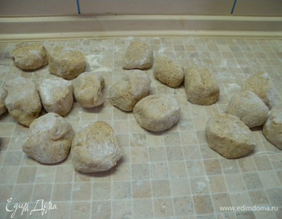 Разделить на кусочки. У меня получилось 20 штук. 