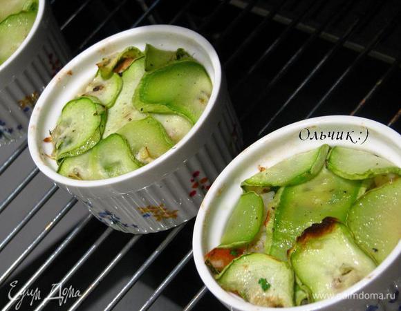 Отправляем в духовку на 15 минут при 200 градусах.