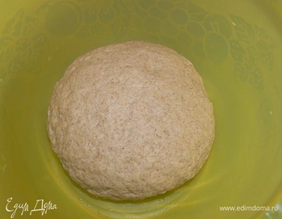 Замесить тесто  и поставить в теплое место на 1-1,5часа