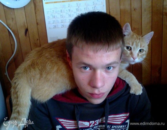 А вот"молодой организм",который с удовольствием скушал такой салатик!