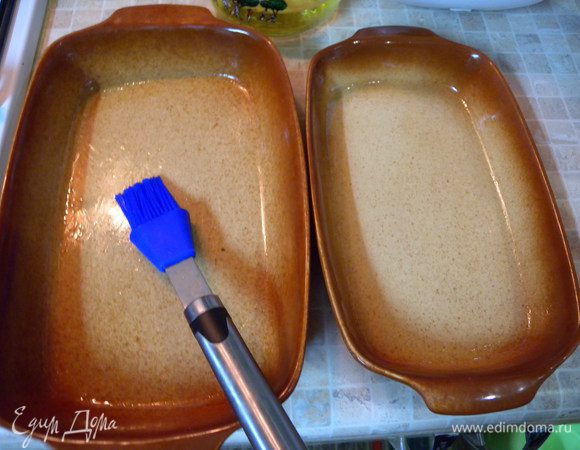 Форма для запекания маленькая (порционная или большая). Смазать маслом. 
