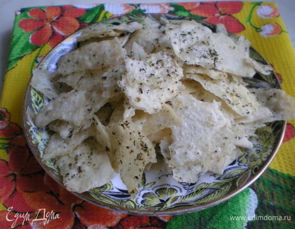 Подождать, пока чипсы подсохнут ( в теч. суток), и можно хрустеть.