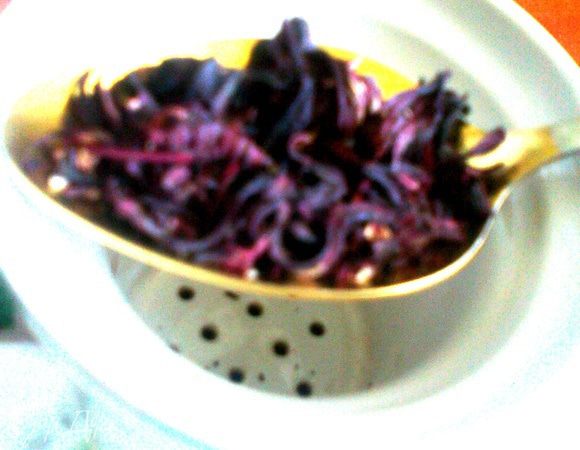 Завариваем в спец.кружке с вставным ситом 1ст.л.чая КАРКАДЕ.