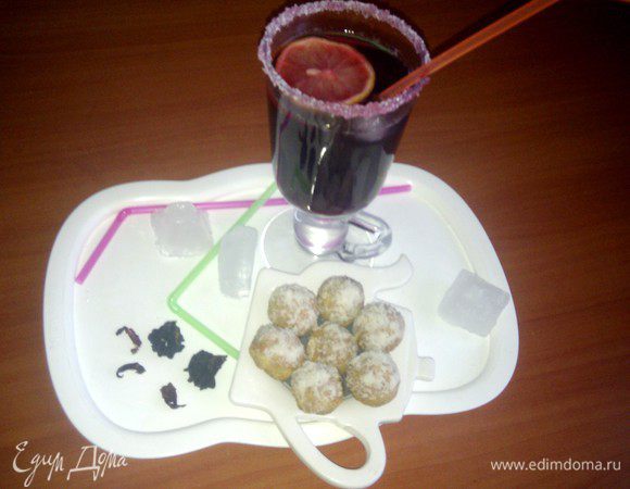 К лимонаду можно предложить печенье"Одуванчик",которое я испекла вчера по рецепту Риммы!(http://www.edimdoma.ru/retsepty/41156-pechenie-oduvanchik)Очень вкусное и рассыпчатое!