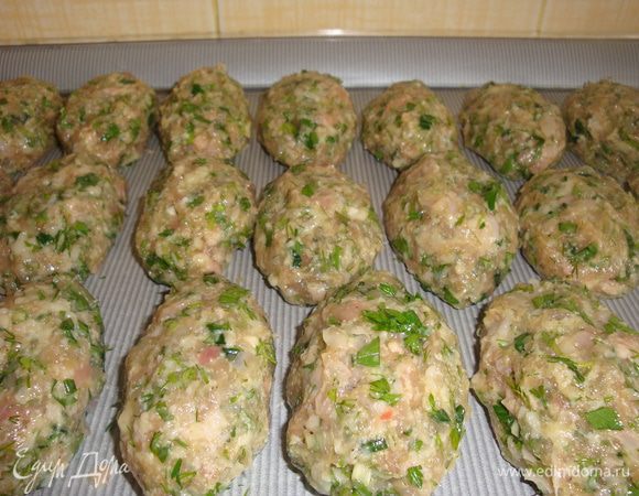 Формируем котлеты.