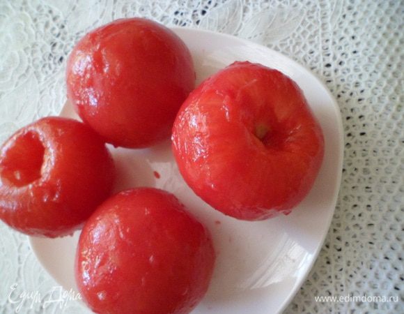 4 очищенных томата пропустить через блендер.