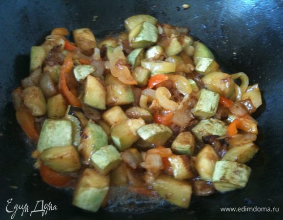 Перемешать, посолить по вкусу...