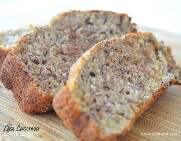 Форму смазать сливочным маслом. Для пущей уверенности, можно в нее положить бумагу для выпечки, но у меня хлеб и так отлично вытащился)
Выложить смесь в форму. Выпекать 30 минут при температуре 180 градусов. 