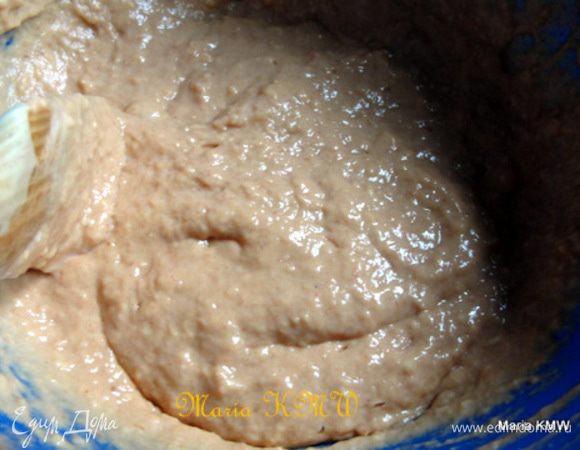 Должно получиться однородное, не жидкое тесто.