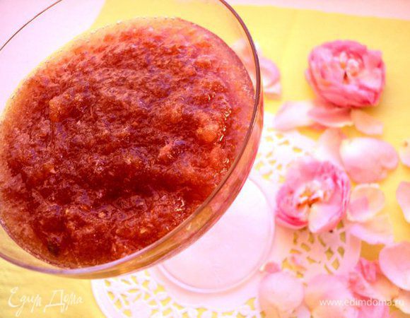 Варенье получается густое, имеет насыщенный цвет и аромат.