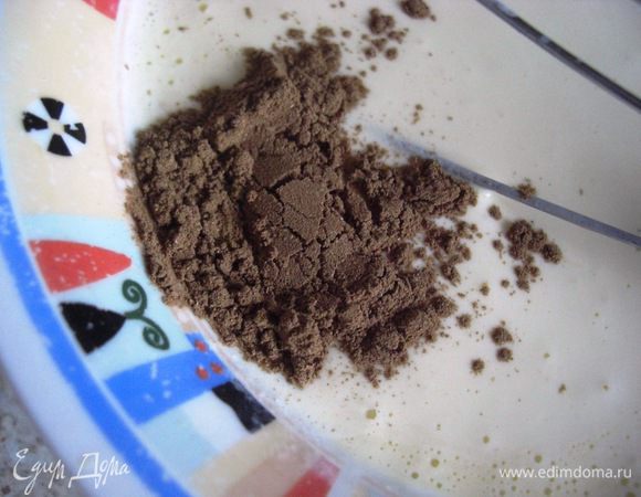 Ванильный сахар и корицу.