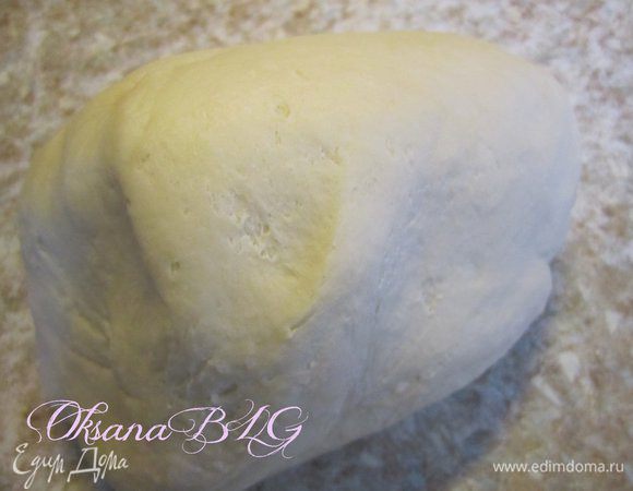 Тесто. Муку перетереть с масло, добавить остальные ингредиенты замесить мягкое тесто. Поставить в холодильник на 15-20 минут.
