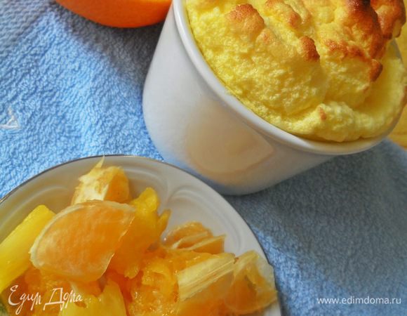 Выложить массу в формочки,смазанные маслом и выпекать при 200 градусах около 10 минут. 