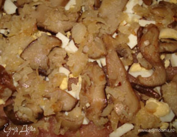 затем жареные грибы с луком