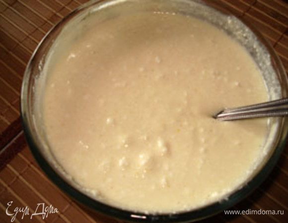 Начинка получается жидковая, не волнуйтесь, так это и должно быть. Можно добавить ванильный сахар и корицу.