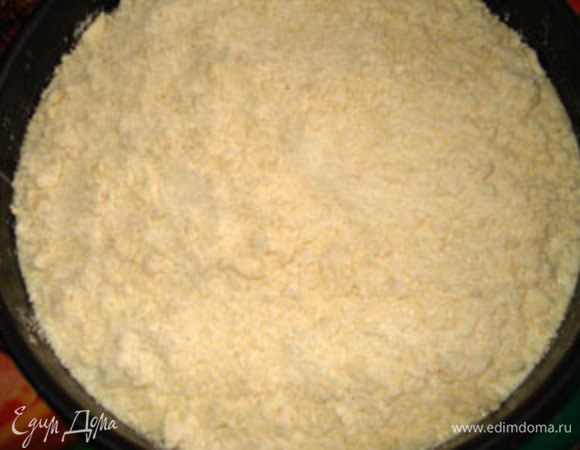 На начинку положить остальную часть теста.