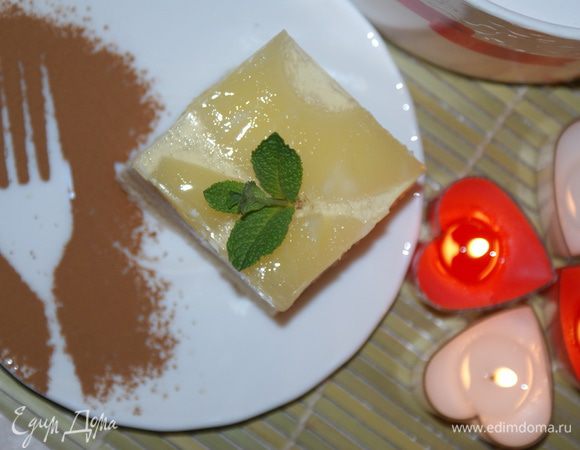 Готовый “торт” разрезать на порционные пирожные и подавать к столу.

Приятного аппетита! 