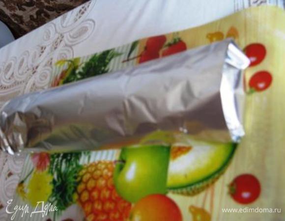 Завернуть в пленку или в фольгу и в морозилку на часок (или до нужного момента).