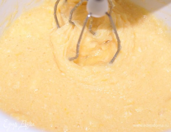 Добавить яйцо.