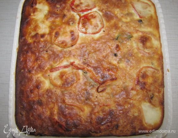 Вытащить из духовки гювеч и залить кефирно-яичной смесью. Поставить в духовку без крышки еще минут на 20 до образования красивой румяной корочки.