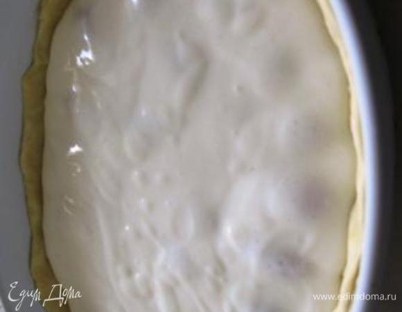 Вылить сметанную смесь на клубнику. И отправить в духовку на 40 мин при 200 гр. Пирог нужно полностью остудить, выдержать пару часиков в холодильнике, и можно подавать, присыпав сах. пудрой. У меня получилось не так эстетически прекрасно, как у Ирины, но божественно вкусно! Приятного аппетита!