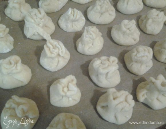 Защипать печенье на манер мешочка