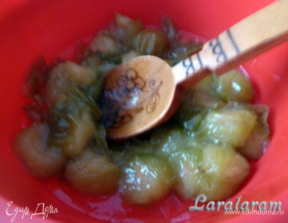 АЛЫЧА. 

С небольшим количеством воды протушить до мягкости. Протереть через сито.
