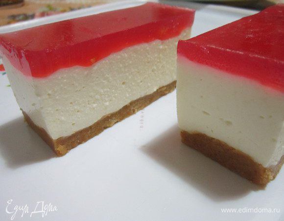 Вишневое желе распределяем на творожный крем и снова ставим в холодильник. 
Приятного аппетита!