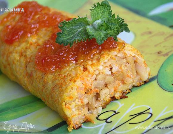 Поливаем томатно-яблочным джемом, нарезаем и подаем. 