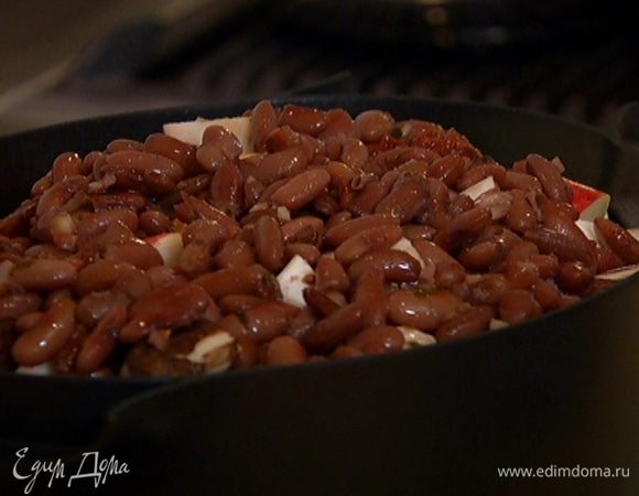 Фасоль предварительно отварить без добавления соли.