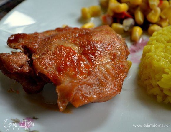 Готовые бедрышки подаем с любимым гарниром.