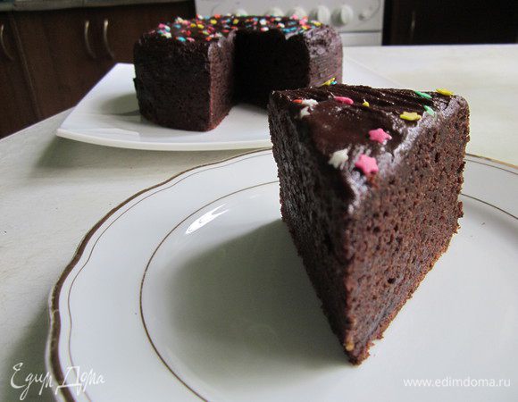 Подержите торт немного в холодильнике и подавайте к чаю или кофе)))