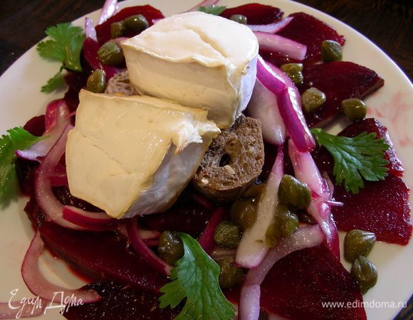 Сверху выкладываем 1-2 тоста и пару кусочков сыра. Посыпаем петрушкой и подаем. Приятного аппетита)
