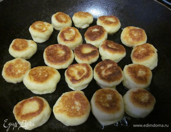 Жарить, как обычно на растительном масле с двух сторон. 