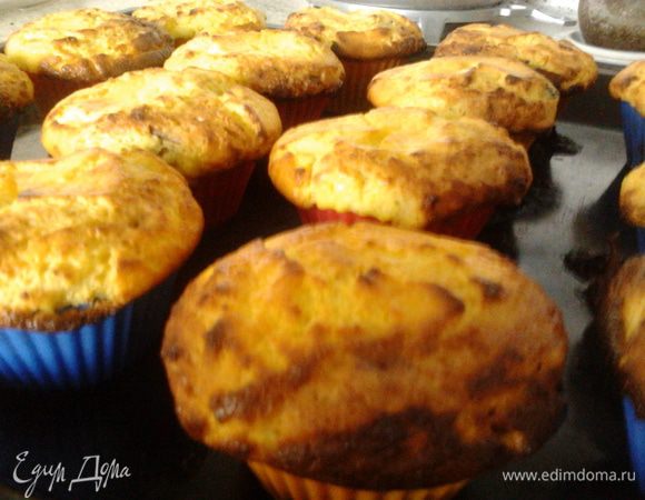 разогреваем духовку до 180С и ставим наши маффины печь около 30-35 минут