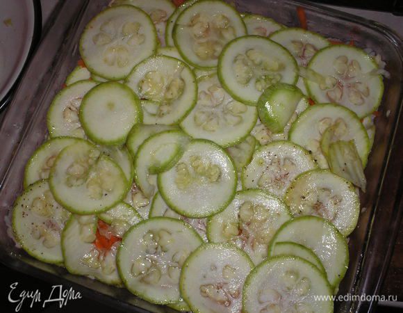 Накрываем оставшимися кабачками.