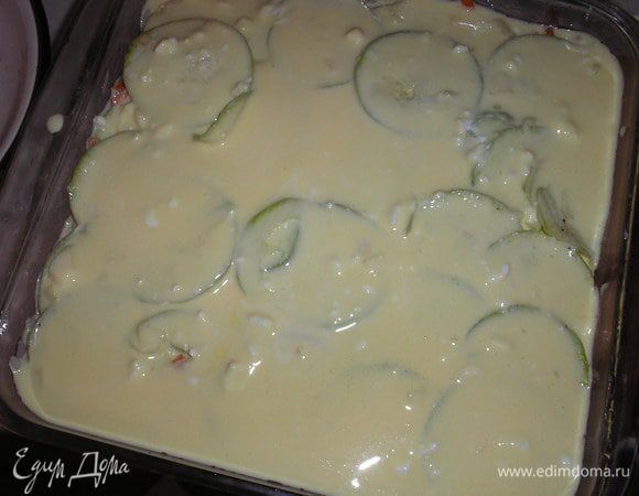 Заливаем заливкой из феты и яйц.