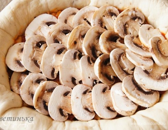 а на нее грибочки веером...